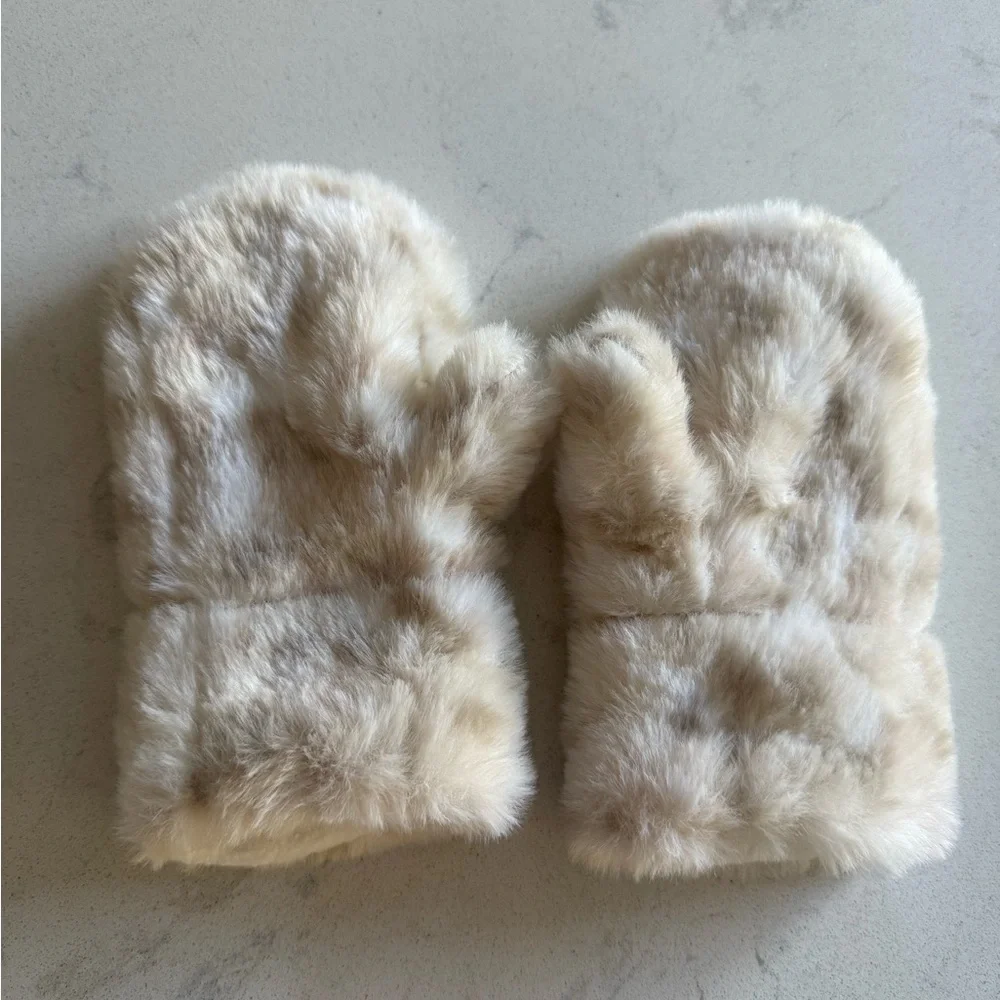 Baby Gap Fuzzy Mittens